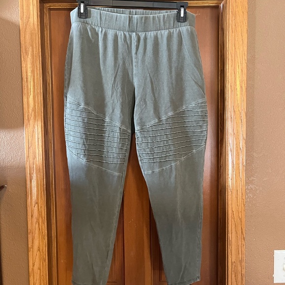 torrid | Pants u0026 Jumpsuits | Torrid Moto Leggings | Poshmark